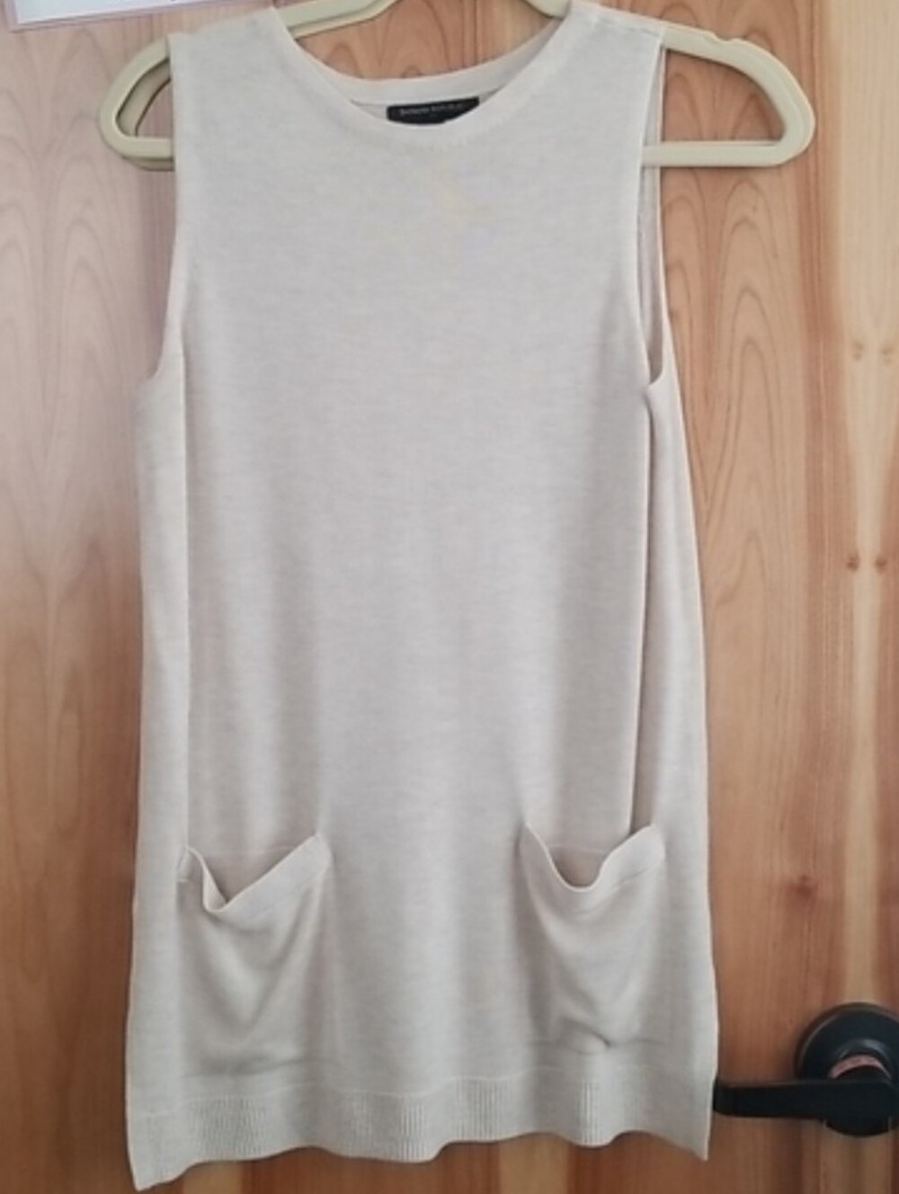 Banana Republic Cream Sleeveless Crewneck Tunic Sweater